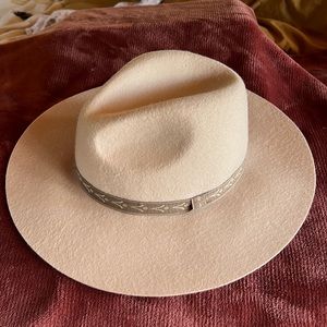 Lucky felt brim hat 🍂